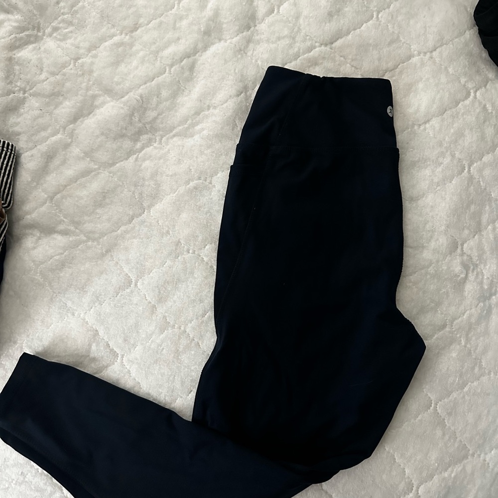 Navy blue leggings
